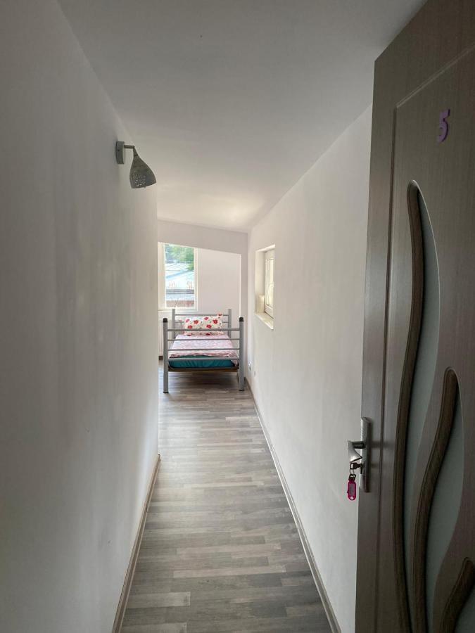 Casa Ayan Hostel Bucharest Luaran gambar