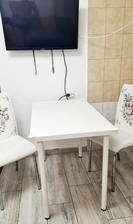Casa Ayan Hostel Bucharest Luaran gambar
