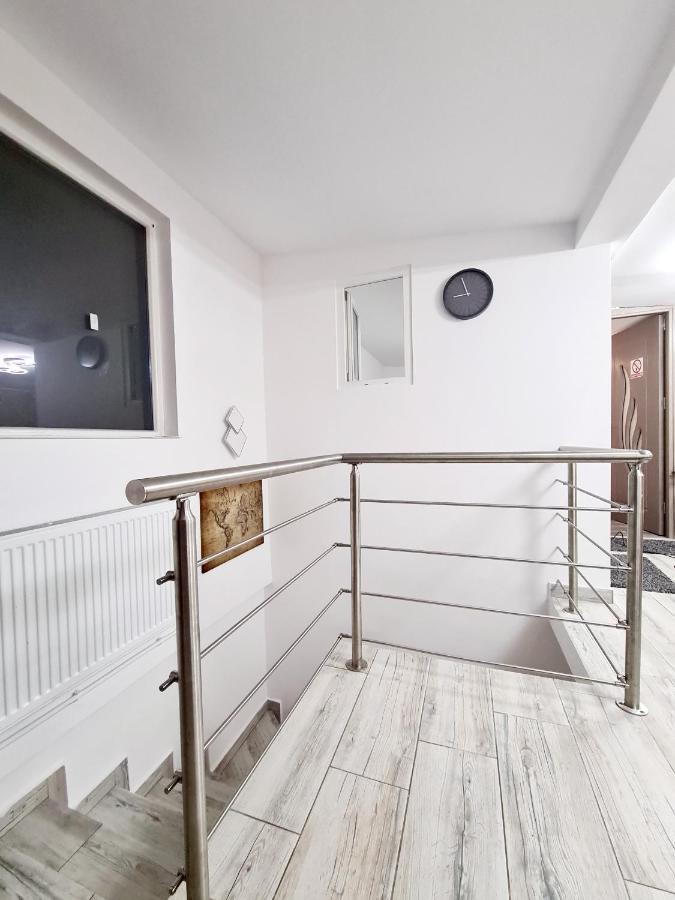 Casa Ayan Hostel Bucharest Luaran gambar